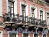 Ул. Чайковского, д. 20 (левая часть). Доходный дом Н.В.Оболенской. Центральный балкон. Фото сентябрь 2009 г.