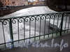 Ограда Краснофлотского пешеходного моста. Фото март 2009 г.
