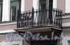 Караванная ул., д. 6. Бывший доходный дом. Решетка балкона. Фото октябрь 2009 г.
