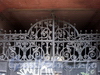 Бол. Монетная ул., д. 9. Фрагмент решетки ворот. Фото сентябрь 2009 г.