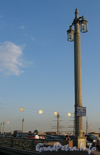 Фонарь Благовещенского моста. Фото июль 2009 г.