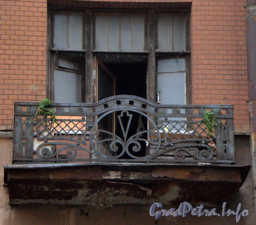 Боровая ул., д. 21, балкон. Фото 2008 г.