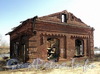 Канонерский остров, д. 4. Общий вид разрушенного строения. Фото апрель 2011 г.