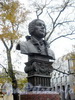 Памятник-бюст Бартоломео Расстрелли на Манежной площади. Фото октябрь 2009 г.