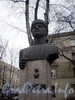 Памятник Ф.А. Смолячкову на углу Бол. Сампсониевского проспекта и улицы Смолячкова. Фото декабрь 2009 г.