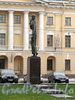 Памятник А. А. Ахматовой в сквере между набережной Робеспьера и Шпалерной улицей. Фото ноябрь 2011 г.