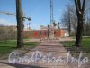Памятник ветеранам подразделений особого назначения на углу Автовской ул. и ул. Примакова. Фото 3 мая 2012 г. с Автовской ул.