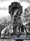Памятник матросам миноносца «Стерегущий» в парке В. И. Ленина. Фото М. Величко (из набора открыток «Памятники Ленинграда», 1957 год)