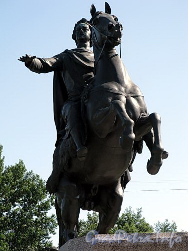 Памятник Петру I («Медный всадник») на Сенатской площади. Фото июль 2009 г.