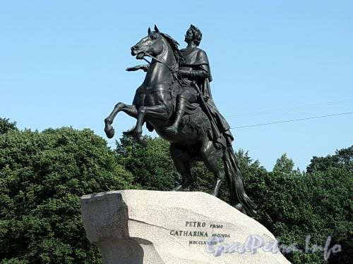 Памятник Петру I («Медный всадник») на Сенатской площади. Фото июль 2009 г.