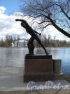 Екатерининский парк (г. Пушкин). Гранитная пристань. Статуя Боргезского бойца. Фото май 2012 г.