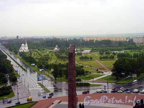 Парк Городов-героев. Вид от площади Победы. Фото июль 2004 г.