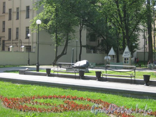 Сквер имени Андрея Петрова. Фото 7 июля 2012 г.