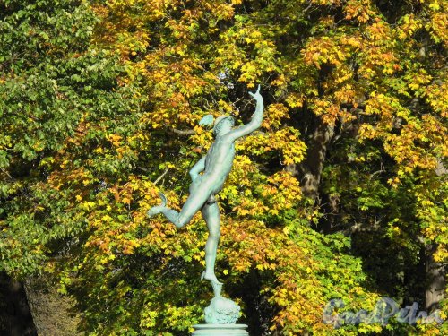 парк Павловский. Статуя Меркурия. Фото октябрь 2009 г