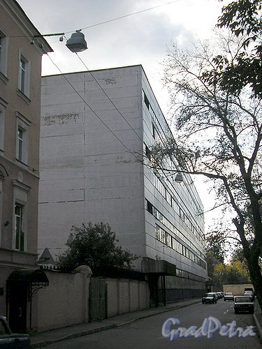 Казарменный пер., д. 2. Общий вид здания. Фото 2005 г.