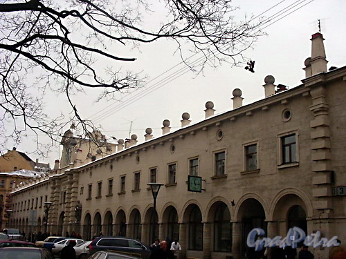 Кузнечный пер., д. 3. Здание Кузнечного рынка.