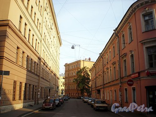 Перспектива Остропольского переулка от улицы Константина Заслонова в сторону Лиговского проспекта. Фото сентябрь 2009 г.