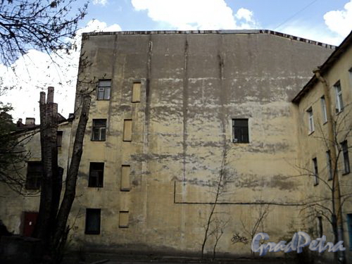 Дойников пер., д. 5-7. Вид со двора. Фото май 2010 г.