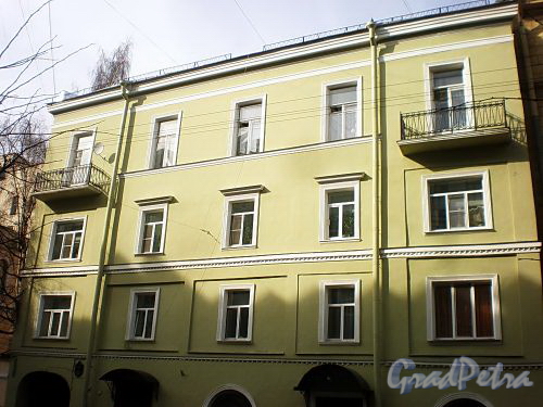 Гродненский пер., д. 6. Фрагмент фасада. Фото апрель 2010 г.