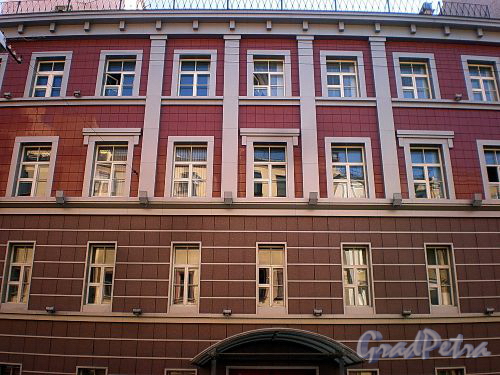 Гродненский пер., д. 15. Фрагмент фасада здания. Фото апрель 2010 г.
