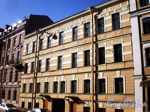 Гродненский пер., д. 16. Фасад здания. Фото апрель 2010 г.