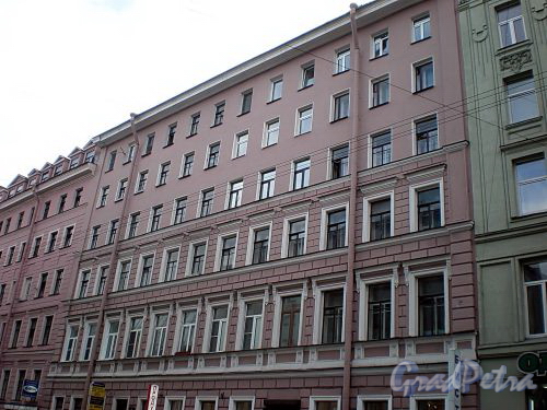 Апраксин пер., д. 3. Фрагмент фасада здания. Фото апрель 2009 г.