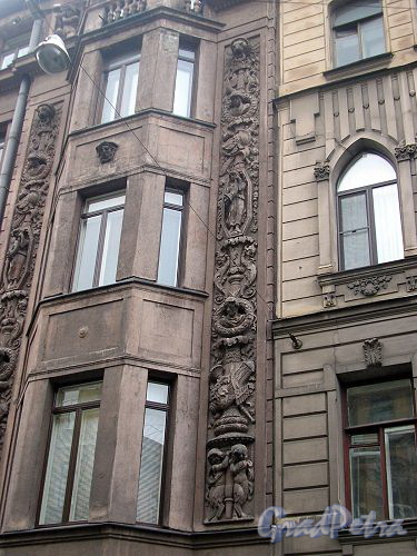 Фрагмент фасада дома