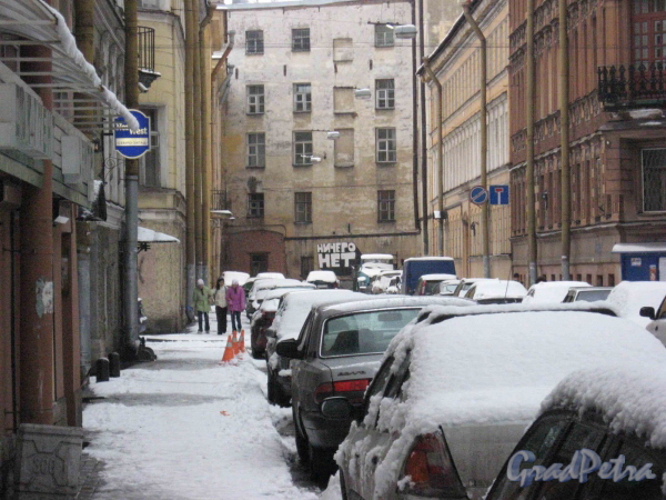 Перспектива переулка Пирогова в сторону Прачечного переулка. Фото 2005 года