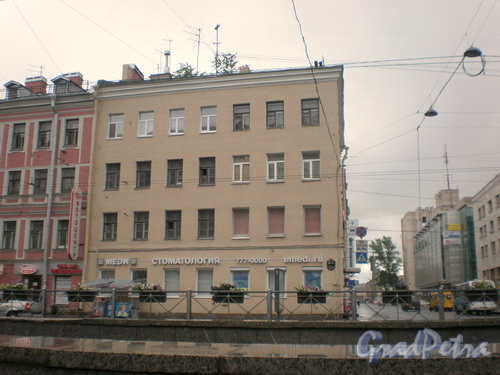 Вид на Транспортный переулок от Лиговского проспекта. Фото 2008 г.