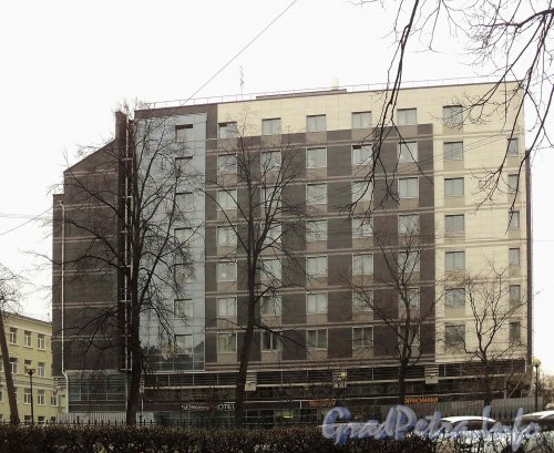 Батайский пер., дом 3. Фасад здания гостиницы «SOKOS OTEL» со стороны Клинского переулка. Фото апрель 2012 года.