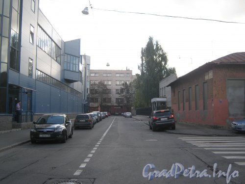Майков переулок. Вид от Урюпина переулка в сторону улицы Швецова. Фото 21 сентября 2012 г.
