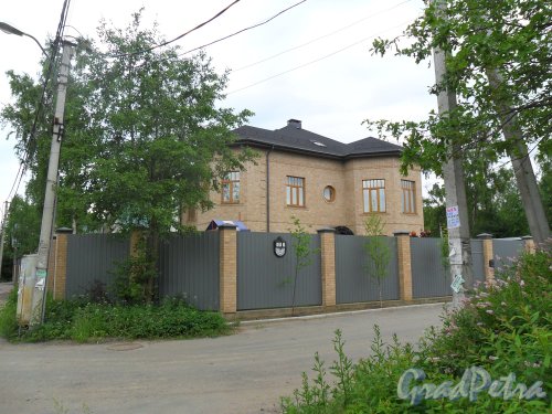 2-ой Озерковский переулок, дом 7. Фото 14 июня 2013 г.