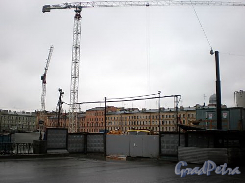 Вид на Минский переулок от моста Декабристов после сноса квартала под строительство второй сцены Мариинского театра. Фото март 2009 г.