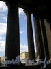 Казанская пл., д. 2. Фрагмент колоннады Казанского собора. Фото июль 2009 г.