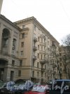 Пл. Чернышевского, дом 5 со стороны двора и арка дома 3. Фото апрель 2012 г.