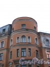 Площадь Репина, дом 3-5 / Набережная канала Грибоедова, дом 137. Угловая часть со стороны проспекта Римского-Корсакова. Фото 28 февраля 2013 года.