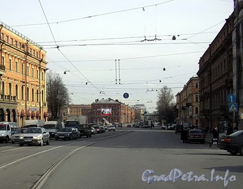 Вид на площадь Труда от Благовещенского моста. Фото апрель 2005 г.