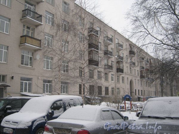 Пл. Чернышевского, дом 10. Вид со двора. Фото февраль 2012 г.