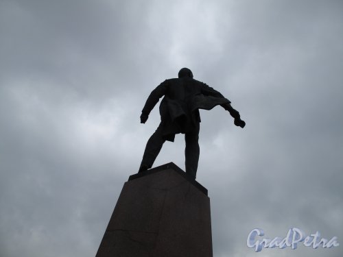 Памятник В.И. Ленину на Московской площади.