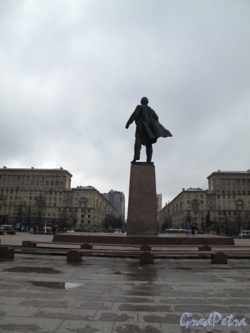 Памятник В.И. Ленину на Московской площади.