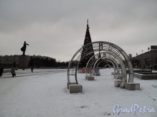 Декоративное оформление Московской площади к встрече Нового 2014 года. Фото декабрь 2013 года.