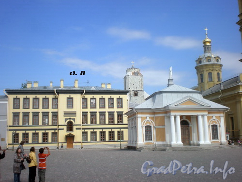 Петропавловская крепость д.8 и Ботный домик. Фото 2008 г.
