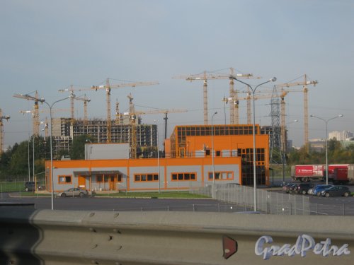 Район Уткина заводь. дом 4, корпус 6. Общий вид с КАД на складской комплекс. Фото 2 октября 2012 г.