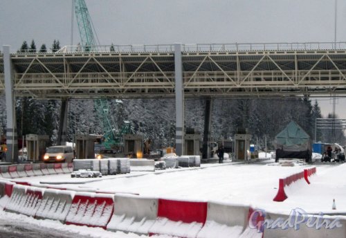 Западный скоростной диаметр. Строительство терминала оплаты в районе Белоострова. Фото 7 декабря 2013 г.