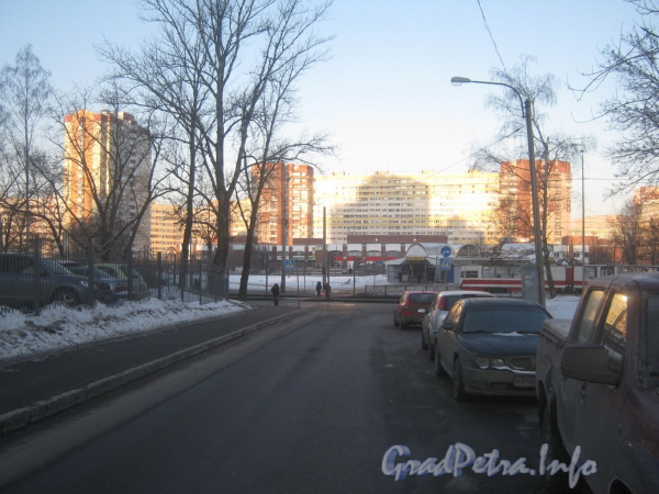 Выезд с Соломахинского проезда  на пр. Стачек. Фото январь 2012 г.