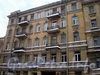 Греческий пр., д. 17. Бывший доходный дом. Фасад здания. Фото декабрь 2009 г.