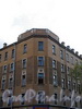 Клинский пр., д. 24 / Бронницкая ул., д. 15. Угловая часть фасада здания. Фото май 2010 г.
