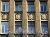 Малодетскосельский пр., д. 38. Фрагмент фасада здания. Фото май 2010 г.