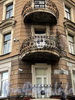 Смольный пр., д. 3 / ул. Бонч-Бруевича, д. 2. Угловые балконы. Фото октябрь 2010 г.