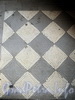 Смольный пр., д. 7. Напольная керамическая плитка в подъезде. Фото октябрь 2010 г.